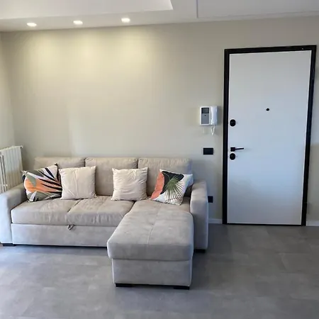 Apartment La Casa Di Davide Milano Monza